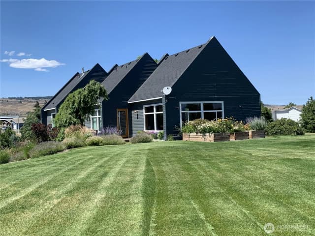 Property photo for 610 Meadow View Drive, Ellensburg photo 2