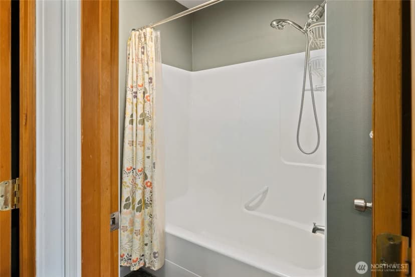 Property photo for 610 Meadow View Drive, Ellensburg photo 28