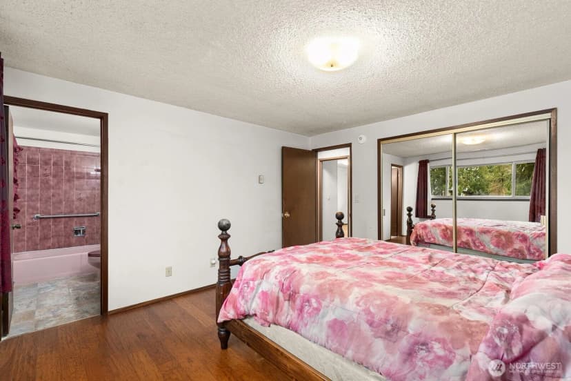 Property photo for 10411 57th Avenue S, Seattle photo 11