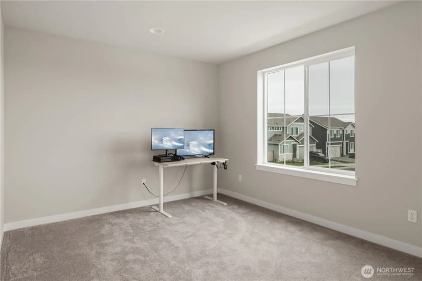 Property photo for 2120 Sw Putnam Drive, Oak Harbor photo 16