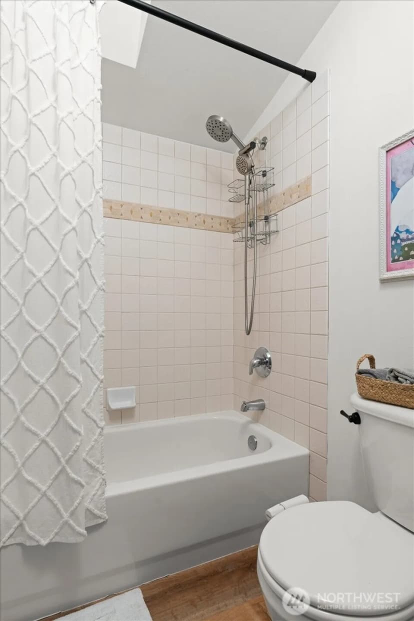 Property photo for 6035 Fauntleroy Way Sw #b, Seattle photo 14
