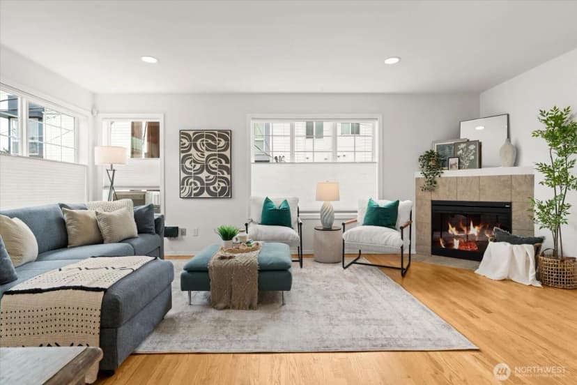 Property photo for 6035 Fauntleroy Way Sw #b, Seattle