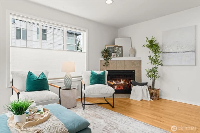 Property photo for 6035 Fauntleroy Way Sw #b, Seattle photo 8