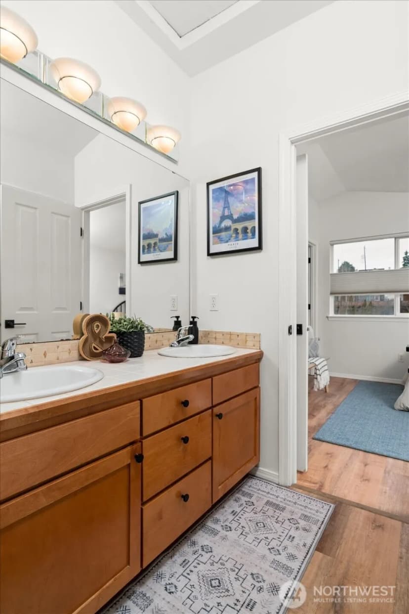 Property photo for 6035 Fauntleroy Way Sw #b, Seattle photo 18