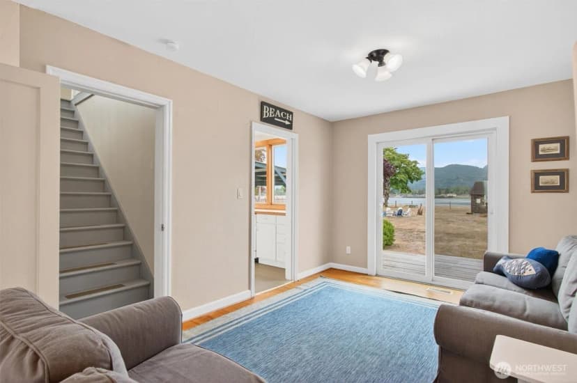 Property photo for 82 E Sunny Sands Road, Cathlamet photo 7