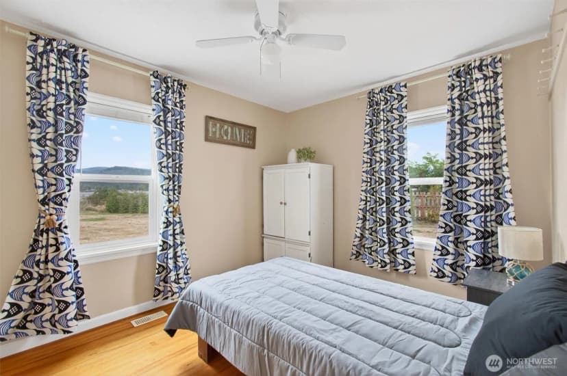 Property photo for 82 E Sunny Sands Road, Cathlamet photo 16