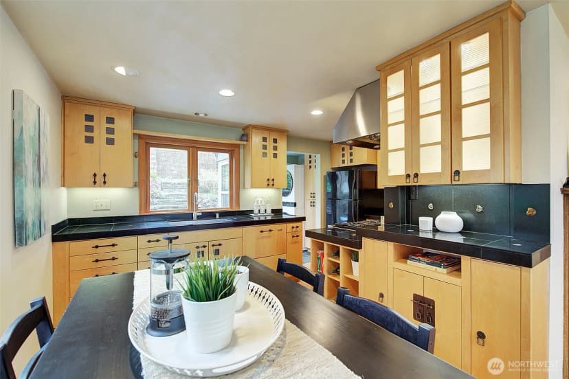 Property photo for 3625 36th Avenue W, Seattle photo 7