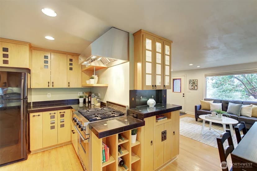 Property photo for 3625 36th Avenue W, Seattle photo 8