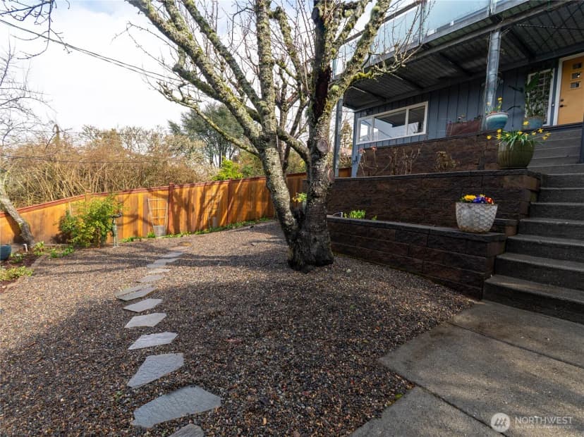 Property photo for 5320 47th Avenue Sw, Seattle photo 10