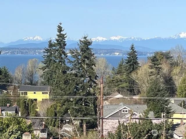 Property photo for 5320 47th Avenue Sw, Seattle photo 5
