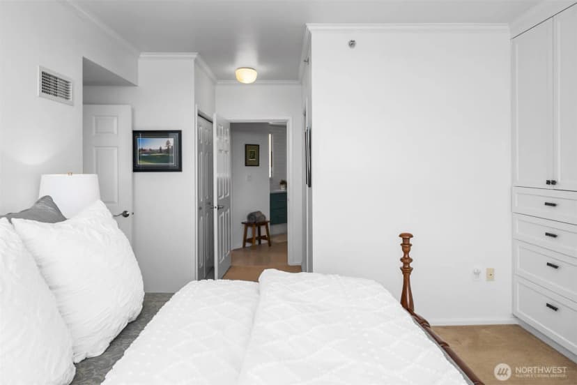 Property photo for 177 107th Avenue Ne #1906, Bellevue photo 16