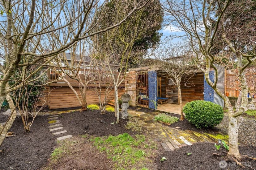 Property photo for 4123 Sw Rose Street, Seattle photo 28