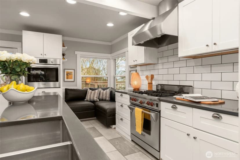 Property photo for 4123 Sw Rose Street, Seattle photo 13
