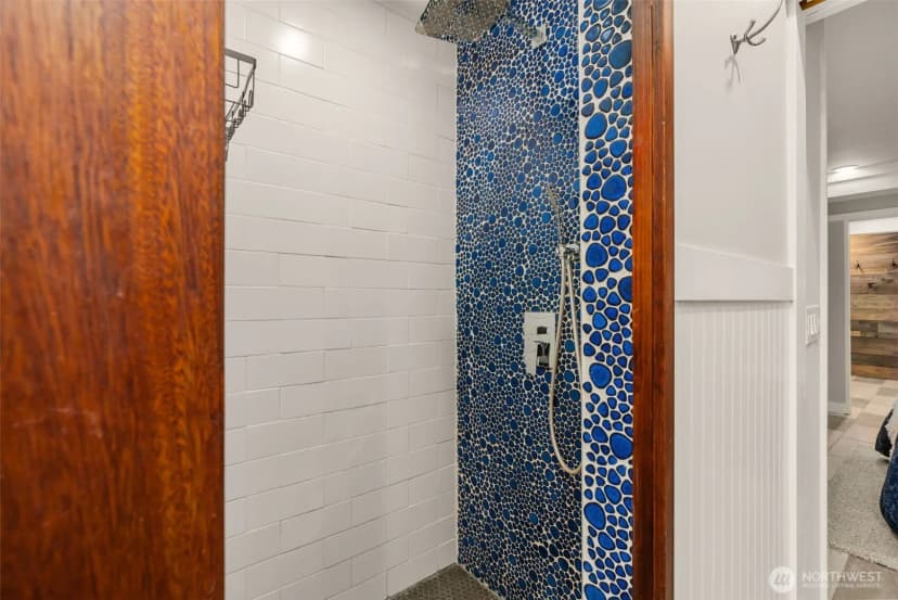 Property photo for 4123 Sw Rose Street, Seattle photo 19