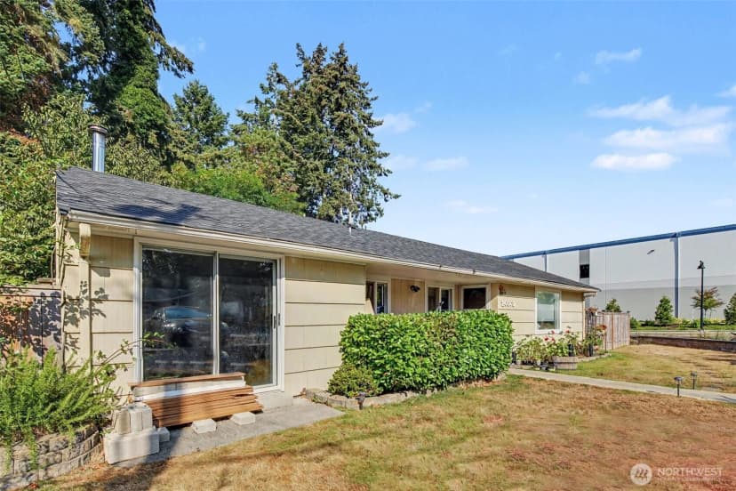 Property photo for 20005 14th Avenue S, Sea Tac photo 24