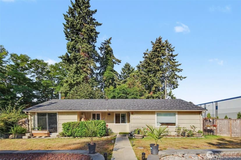 Property photo for 20005 14th Avenue S, Sea Tac photo 8