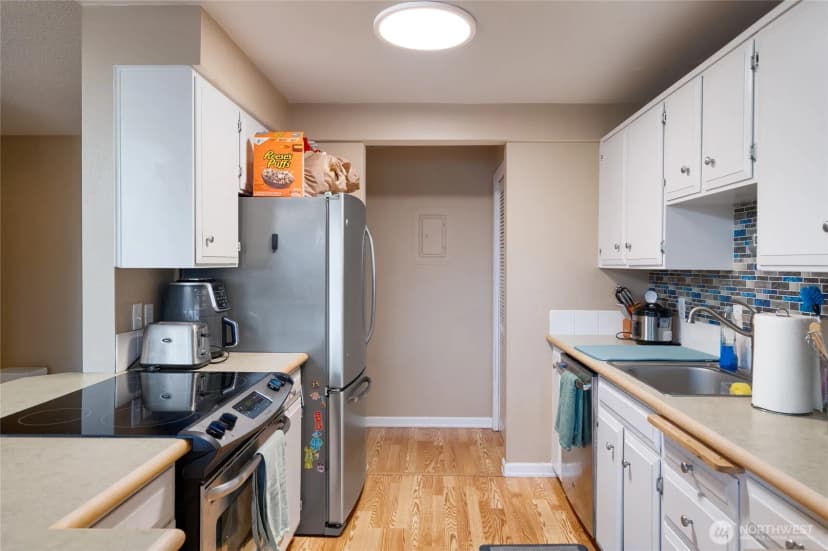 Property photo for 924 N Garden Street #201, Bellingham photo 8