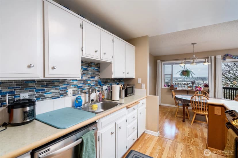 Property photo for 924 N Garden Street #201, Bellingham photo 9