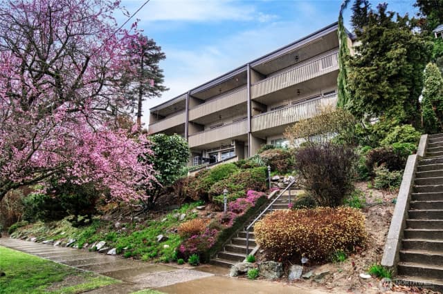 Property photo for 924 N Garden Street #201, Bellingham