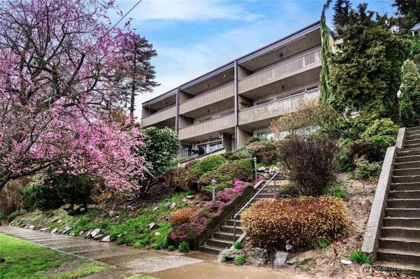 Property photo for 924 N Garden Street #201, Bellingham