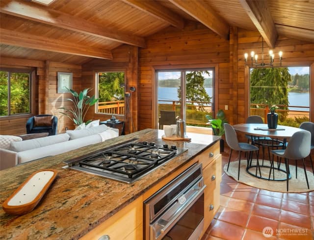Property photo for 8121 Sw 222nd Place, Vashon photo 5