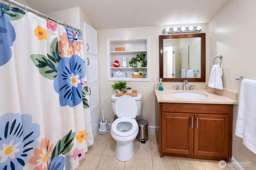 Property photo for 7417 Ne 170th Street, Kenmore photo 17