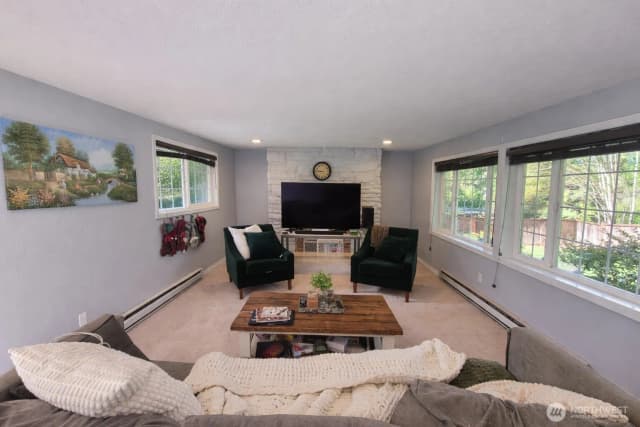 Property photo for 7417 Ne 170th Street, Kenmore photo 4