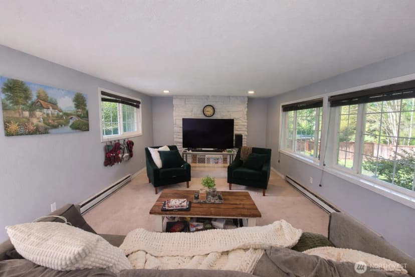 Property photo for 7417 Ne 170th Street, Kenmore photo 4