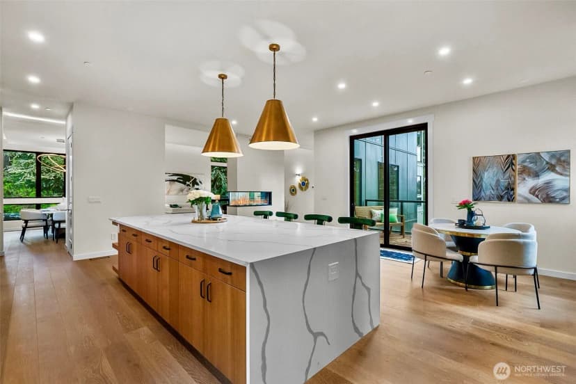 Property photo for 10823 Se 12th Street, Bellevue photo 12