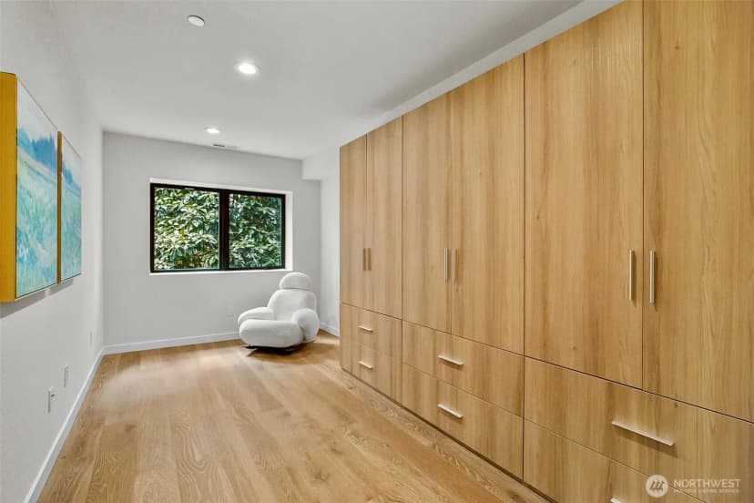 Property photo for 10823 Se 12th Street, Bellevue photo 21
