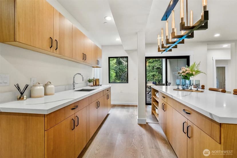 Property photo for 10823 Se 12th Street, Bellevue photo 31