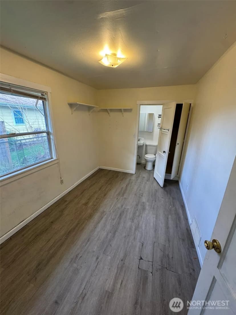Property photo for 10908 10910 Valley Avenue E, Puyallup photo 16