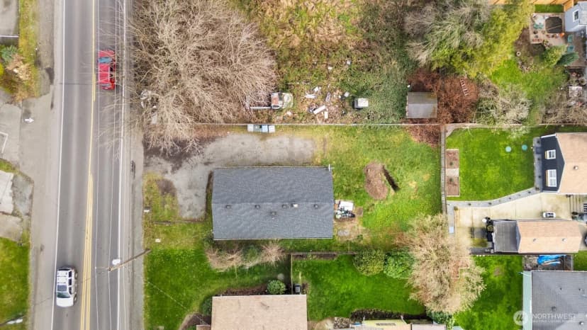 Property photo for 10908 10910 Valley Avenue E, Puyallup photo 7
