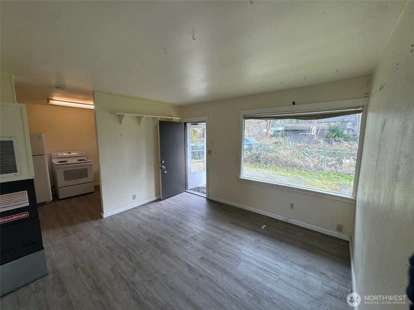 Property photo for 10908 10910 Valley Avenue E, Puyallup photo 22