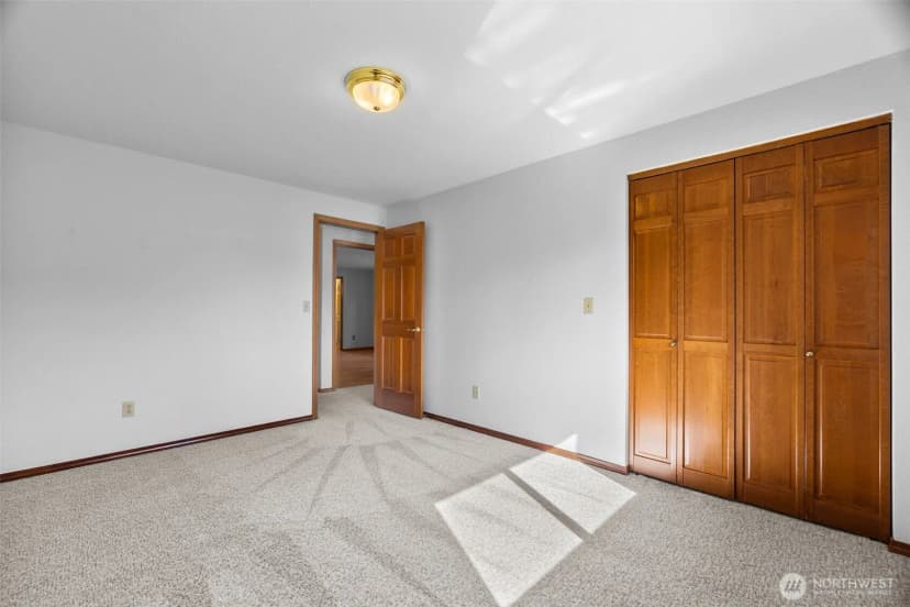 Property photo for 1404 38th Lane Ne, Olympia photo 22