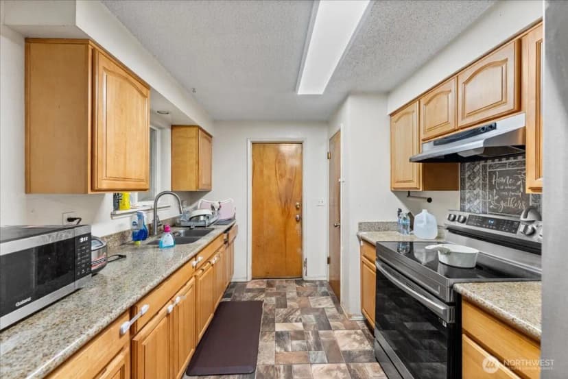 Property photo for 1751 S 43rd Street, Tacoma photo 9