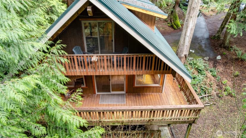 Property photo for 329 Sudden Valley Drive, Bellingham photo 3