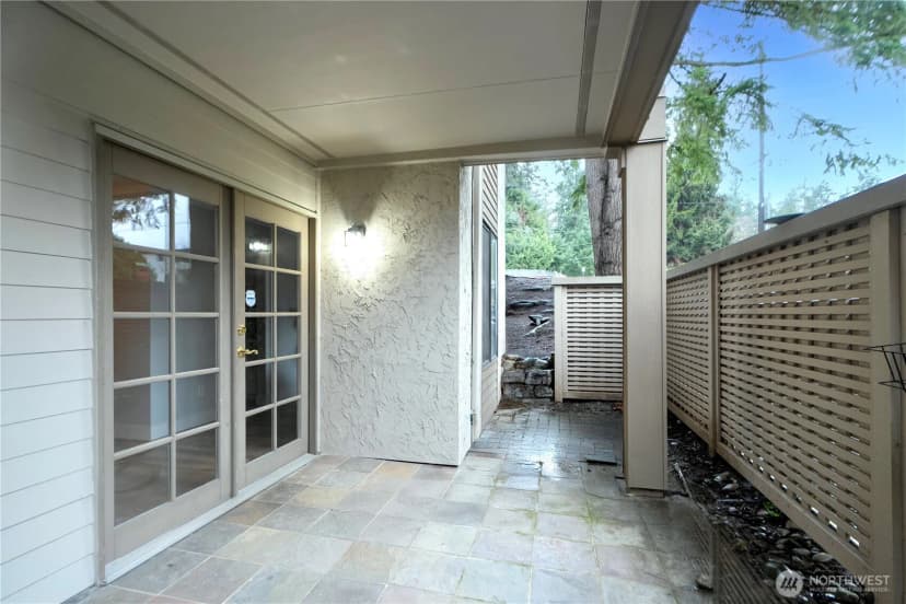 Property photo for 10401 Ne 32nd Place #a101, Bellevue photo 24