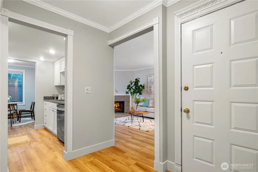 Property photo for 10401 Ne 32nd Place #a101, Bellevue photo 3