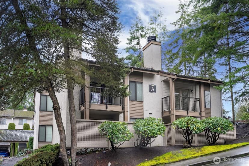 Property photo for 10401 Ne 32nd Place #a101, Bellevue photo 23