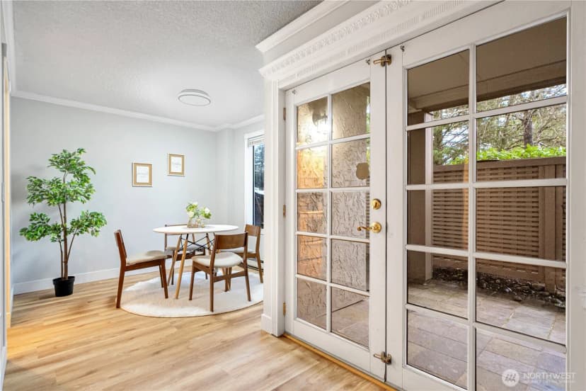 Property photo for 10401 Ne 32nd Place #a101, Bellevue photo 6