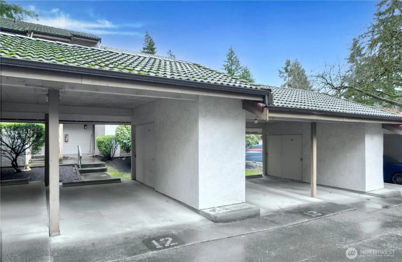 Property photo for 10401 Ne 32nd Place #a101, Bellevue photo 21