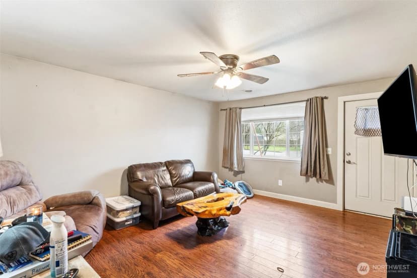 Property photo for 510 Brown Street Se, Orting photo 4