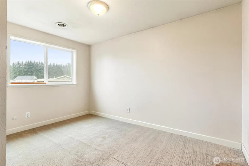 Property photo for 510 Brown Street Se, Orting photo 12