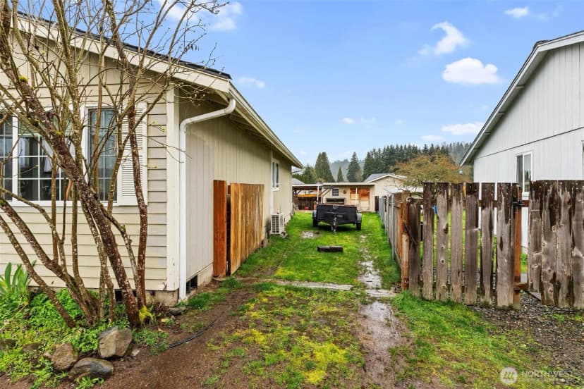 Property photo for 510 Brown Street Se, Orting photo 20