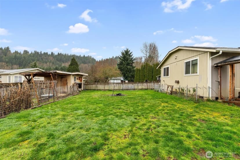 Property photo for 510 Brown Street Se, Orting photo 24