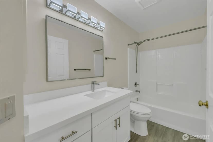 Property photo for 18397 Ne 97th Court, Redmond photo 34
