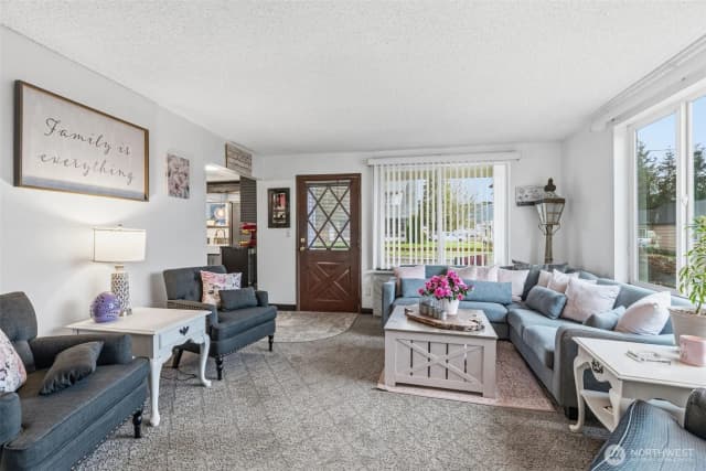 Property photo for 441 4th Avenue Sw, Castle Rock photo 4