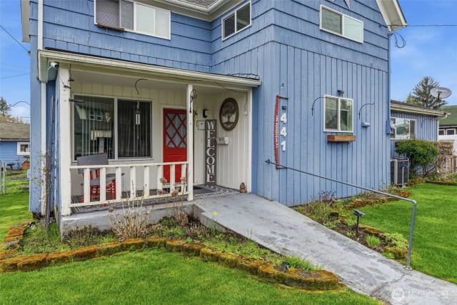Property photo for 441 4th Avenue Sw, Castle Rock photo 2