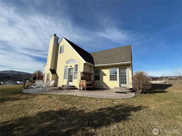 Property photo for 334 Omak River Road, Omak photo 2
